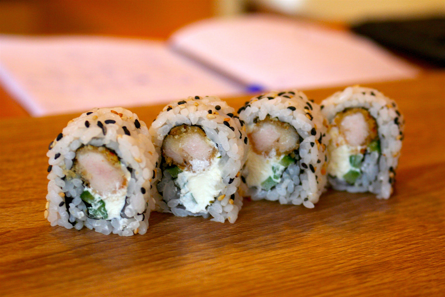 URAMAKI PHILADELPHIA CRISPY CHICKEN 4PCS