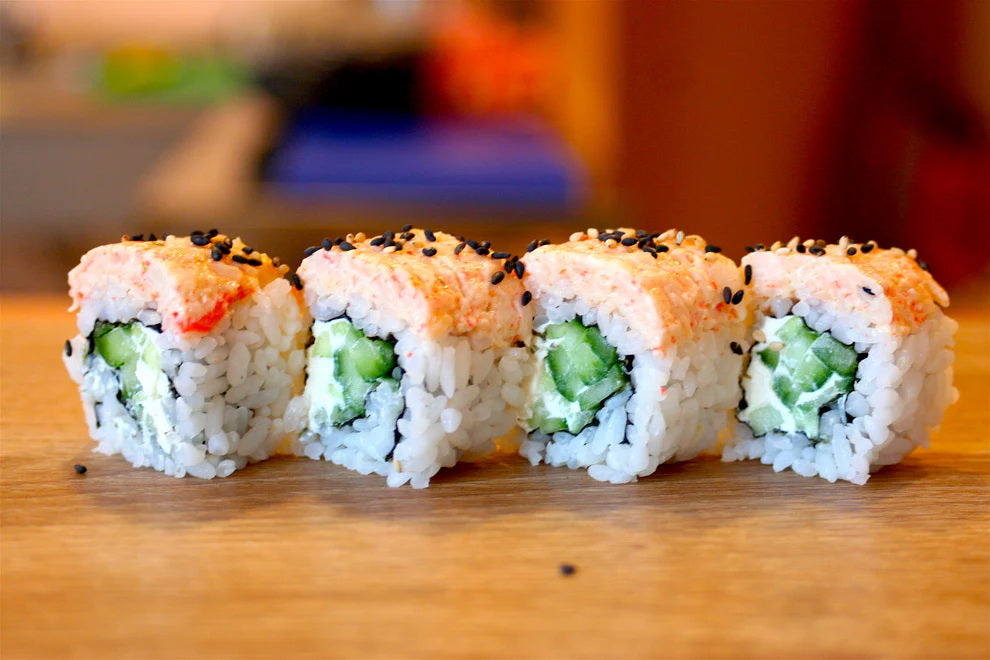 Shrimp and tobiko uramaki 4pcs