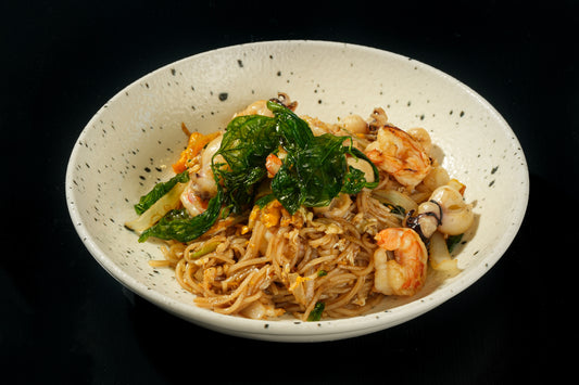 ПЪРЖЕНИ НУДЛИ С МОРСКИ ДАРОВЕ